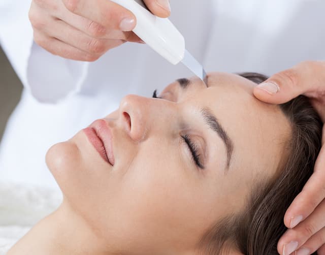 TRACTAMENTS DERMOESTÈTICS