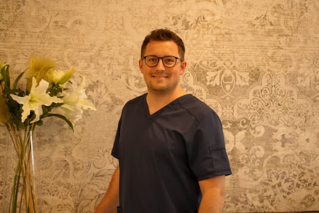 Dr Stefan Praschberger