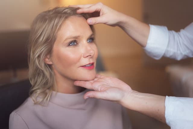 Leistungen der Hautärzte Dr Jüstel Frankfurt