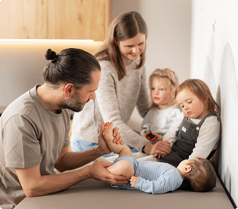 Pediatric dermatologist in Ulm examining a child’s skin