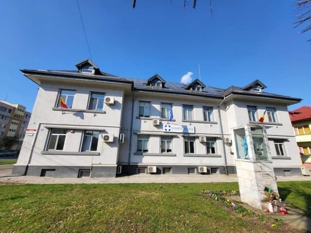 Clădirea Policlinicii Sfânta Maria din Bulevardul Regele Mihai