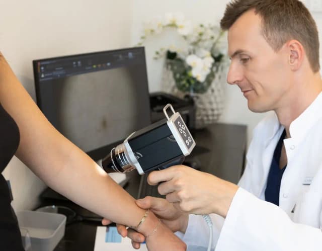 Computergestützte Hautkrebsvorsorge im Hautzentrum Obere Wässere