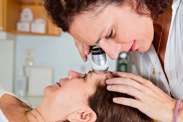 Elena Tasler-Salloum Hautärztin Hautkrebsvorsorge.jpg