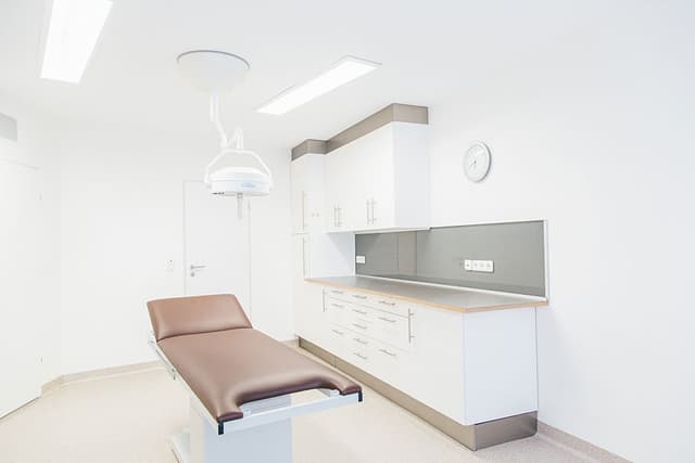 Hautärzte Braunschweig - Behandlungszimmer